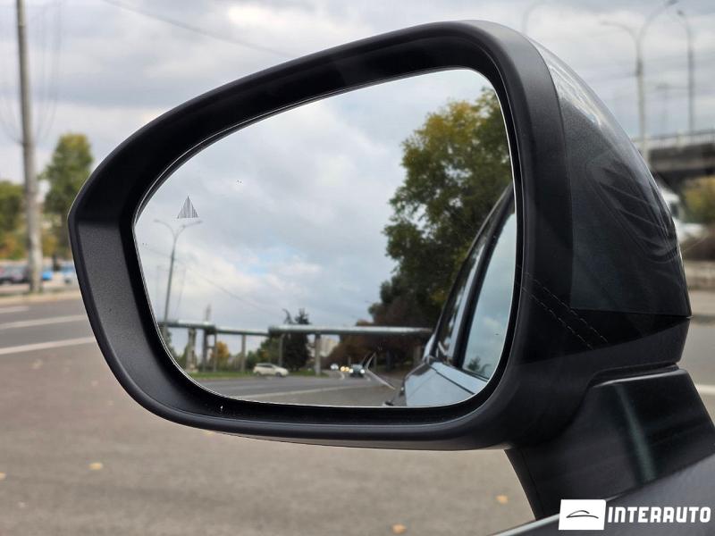 Nissan Qashqai 20 automobil-interauto