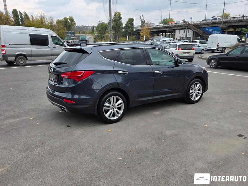 Hyundai Santa Fe 16 automobil-interauto