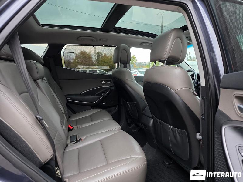 Hyundai Santa Fe 25 automobil-interauto