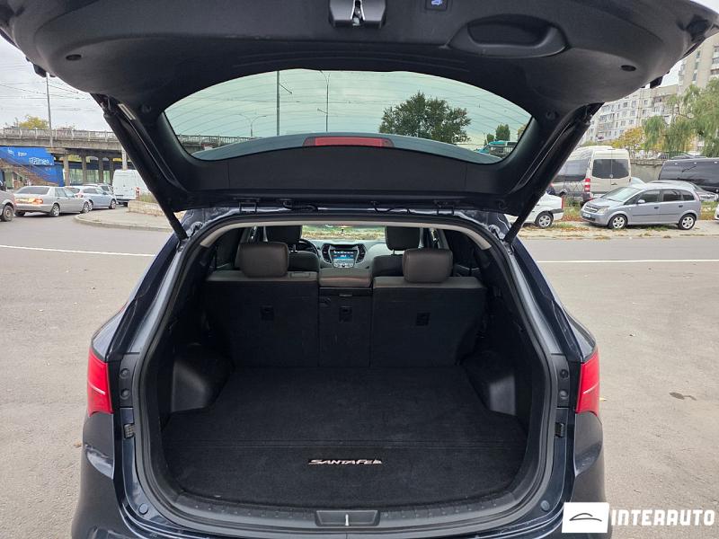 Hyundai Santa Fe 19 automobil-interauto