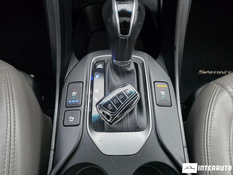 Hyundai Santa Fe 27 automobil-interauto