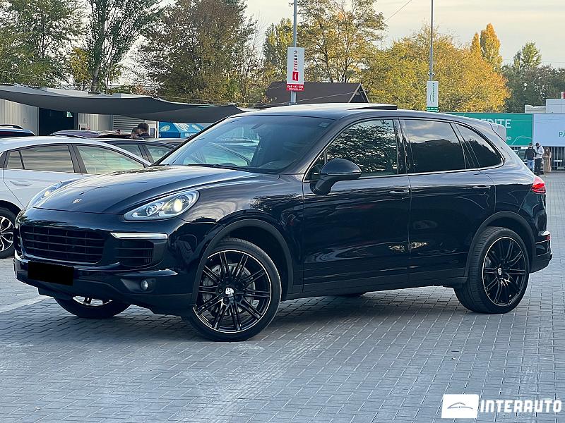 Porsche Cayenne 13 automobil-interauto