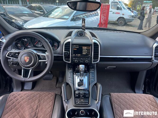 Porsche Cayenne 32 interauto-car