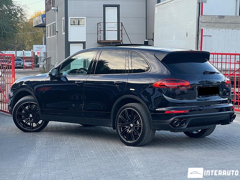 Porsche Cayenne 14 automobil-interauto