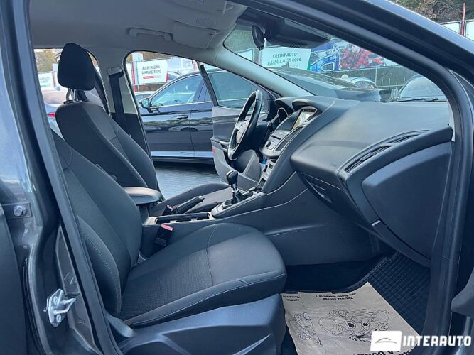 Ford Focus 31 interauto-car