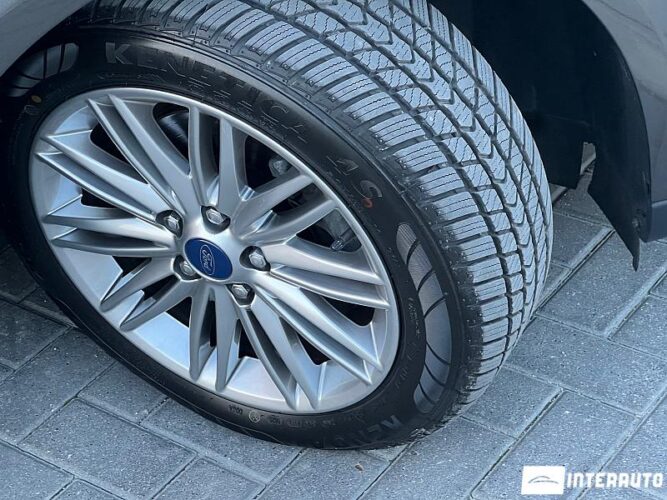 Ford Focus 40 interauto-car