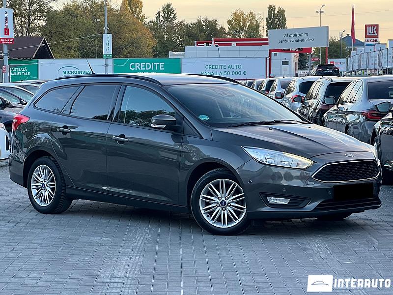 Ford Focus 13 automobil-interauto