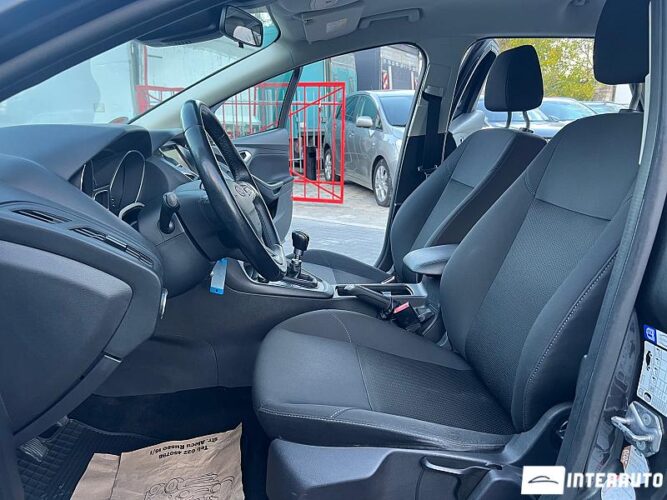 Ford Focus 30 interauto-car