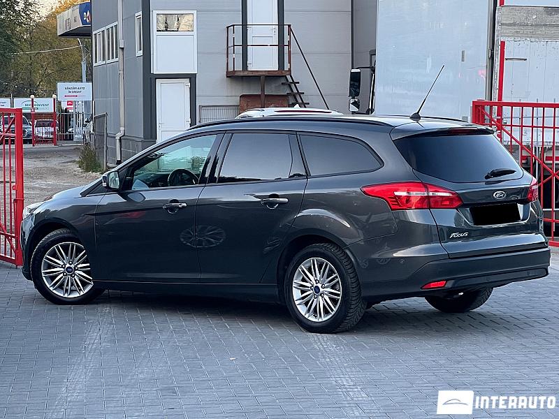Ford Focus 12 automobil-interauto