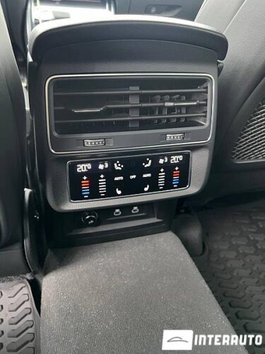 Audi Q7 55 interauto-car