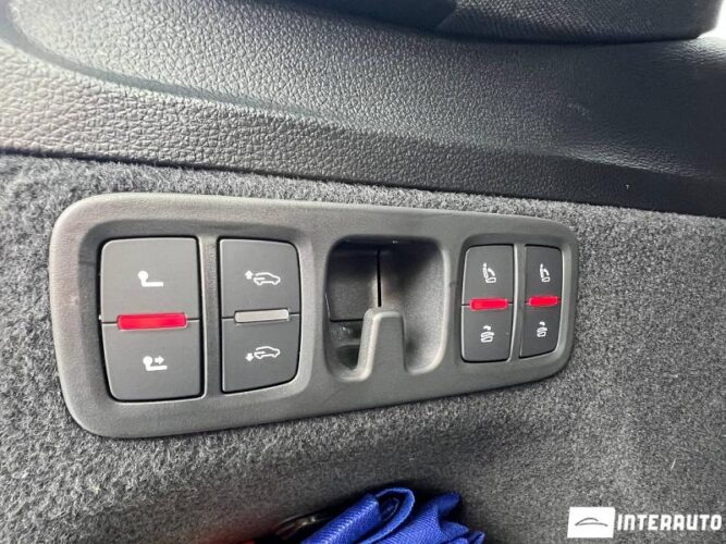 Audi Q7 58 interauto-car