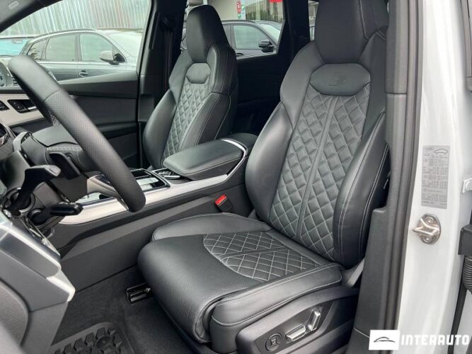 Audi Q7 43 interauto-car