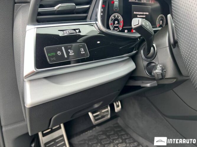 Audi Q7 51 interauto-car