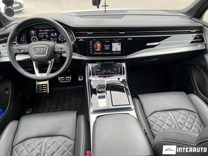 Audi Q7 45 interauto-car