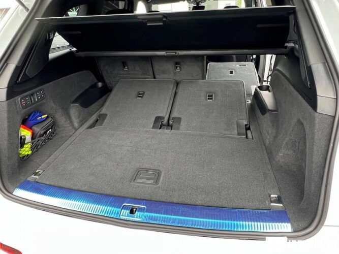 Audi Q7 57 interauto-car