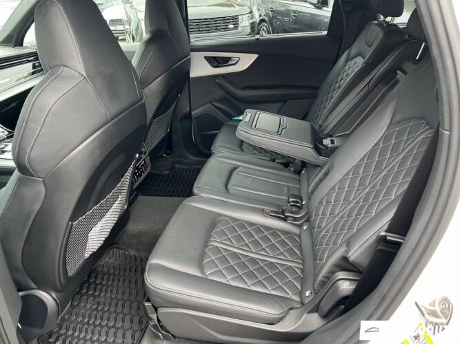 Audi Q7 56 interauto-car