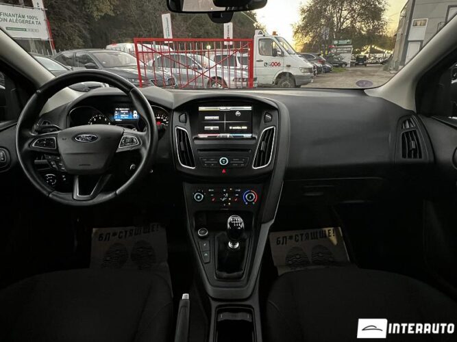 Ford Focus 35 interauto-car