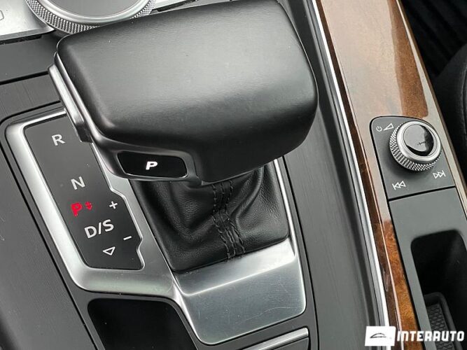 Audi A4 47 interauto-car