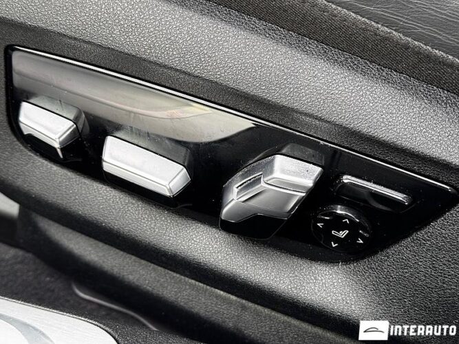 BMW 745e 56 interauto-car