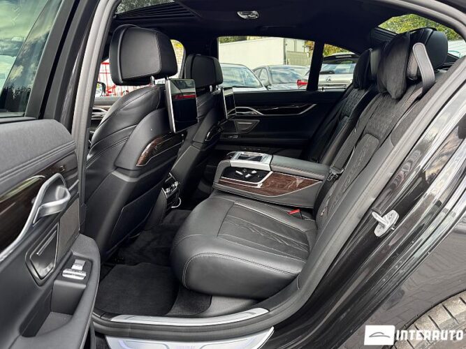 BMW 745e 58 interauto-car