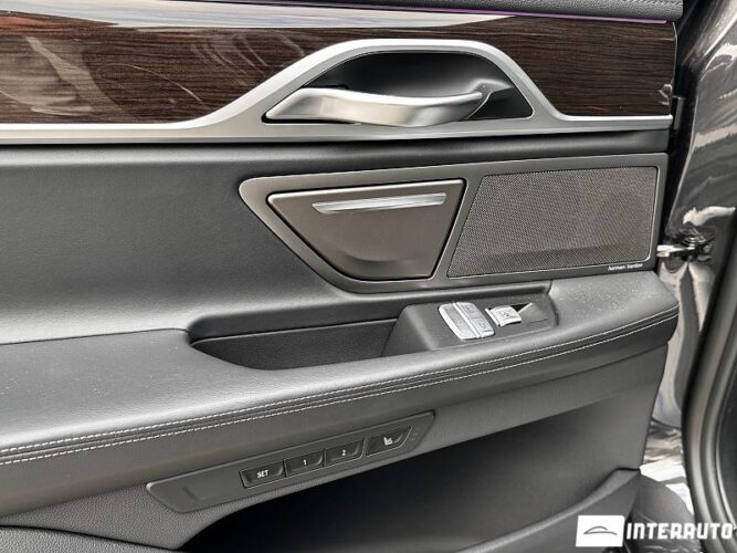 BMW 745e 48 interauto-car