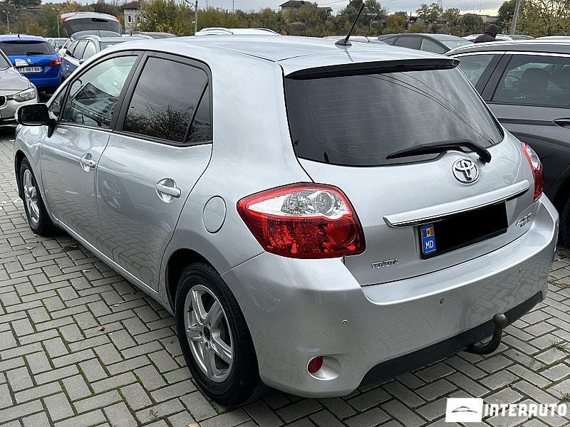 Toyota Auris 14 automobil-interauto