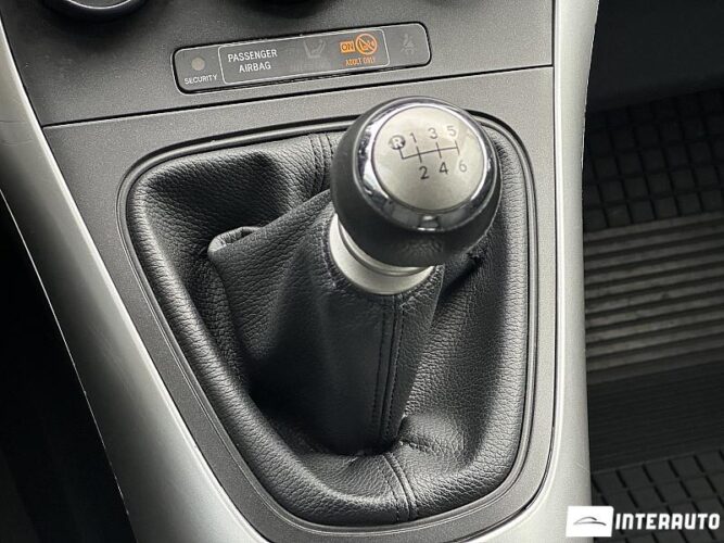 Toyota Auris 36 interauto-car