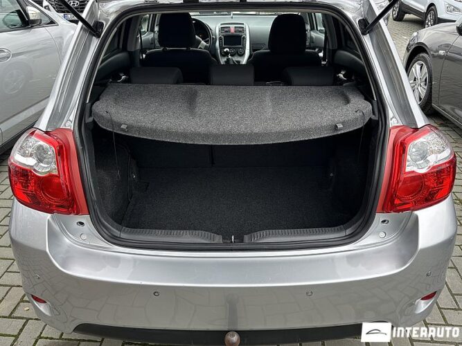 Toyota Auris 42 interauto-car