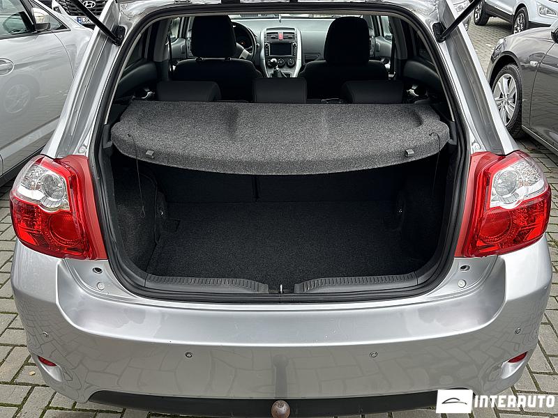 Toyota Auris 26 automobil-interauto