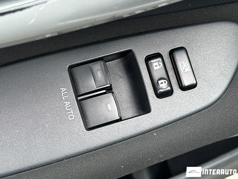 Toyota Auris 24 automobil-interauto