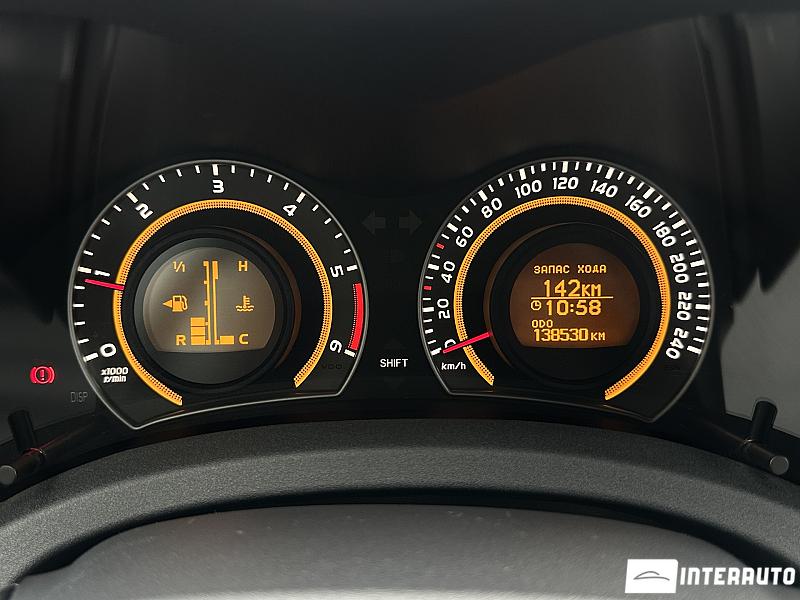 Toyota Auris 18 automobil-interauto