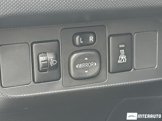 Toyota Auris 41 interauto-car