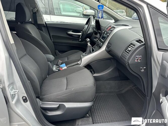 Toyota Auris 39 interauto-car