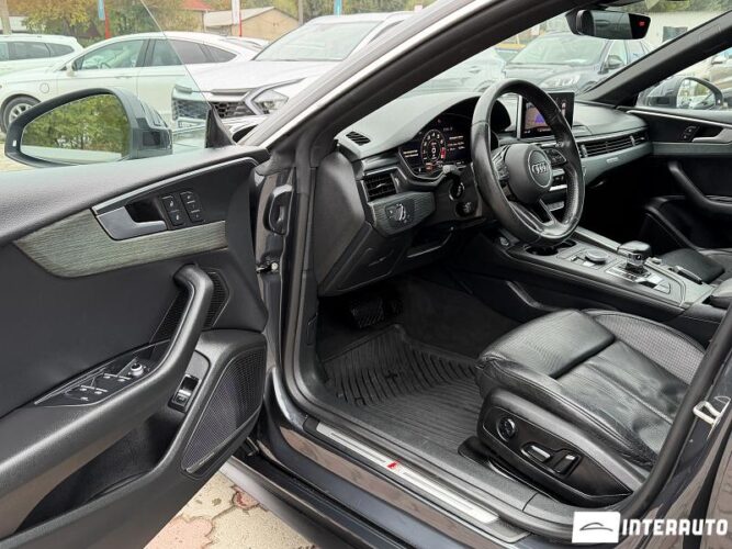 Audi A5 40 interauto-car
