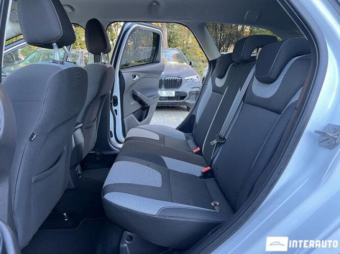 Ford Focus 40 interauto-car