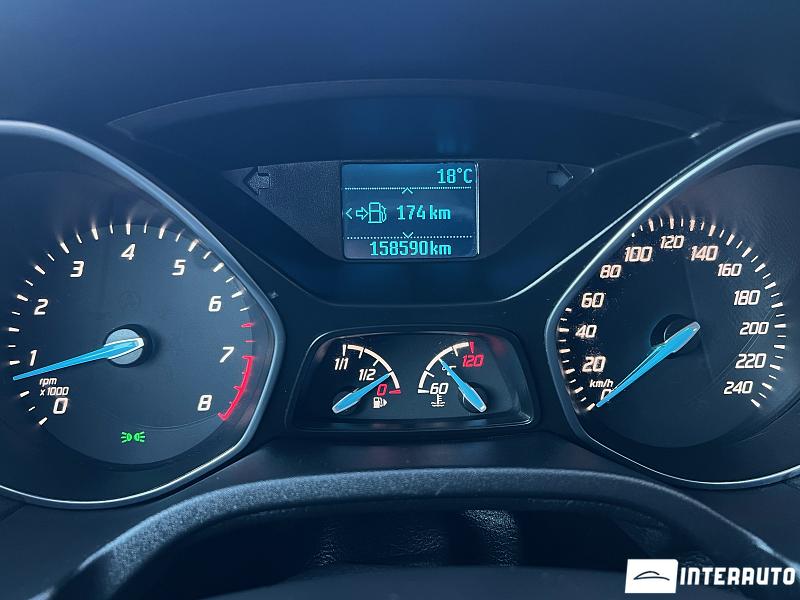 Ford Focus 20 automobil-interauto