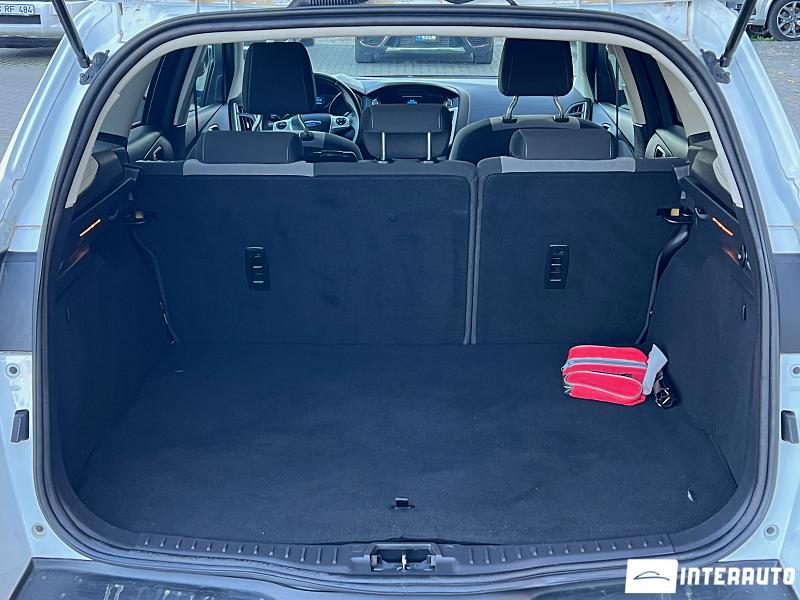 Ford Focus 15 automobil-interauto