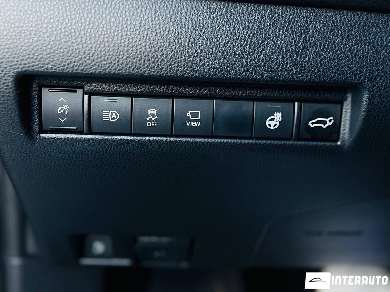 Toyota Venza 18 automobil-interauto