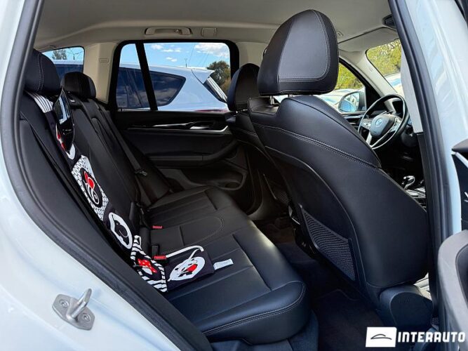 BMW X3 2.0D 42 interauto-car