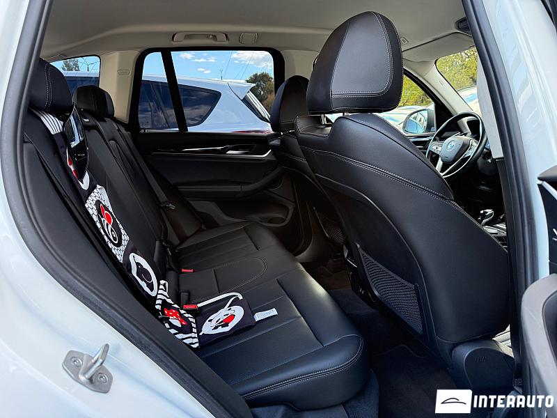 BMW X3 2.0D 25 automobil-interauto