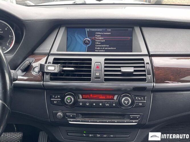 BMW X6 M5.0D 41 interauto-car
