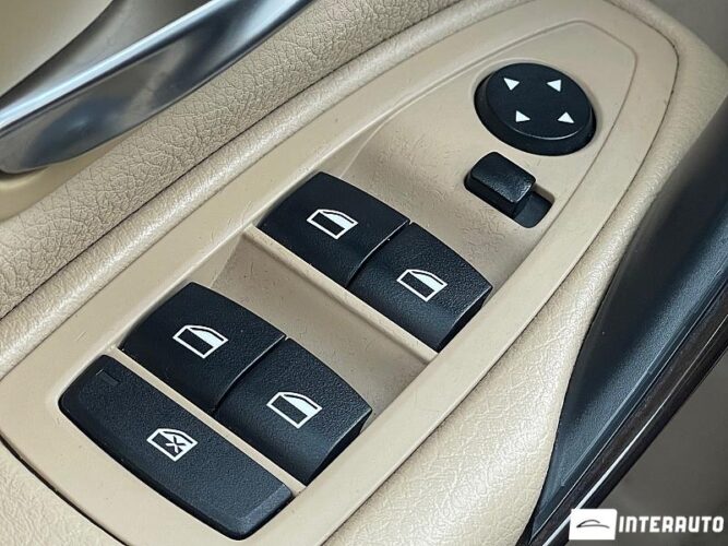 BMW 320 34 interauto-car