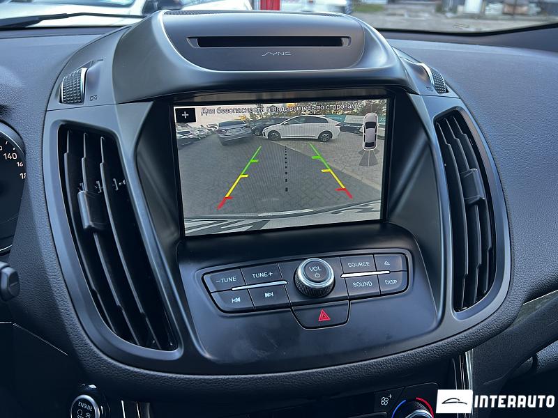 Ford Kuga 20 automobil-interauto