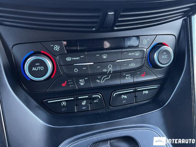 Ford Kuga 42 interauto-car