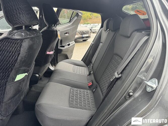 Toyota C-HR 42 interauto-car