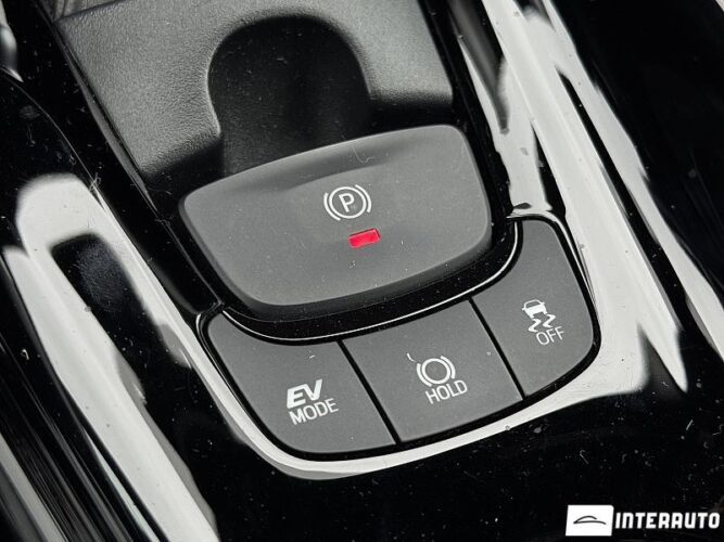 Toyota C-HR 41 interauto-car