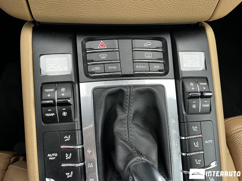 Porsche Macan 21 automobil-interauto