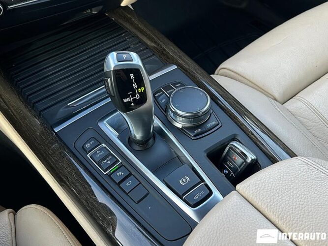 BMW X5 3.5i 48 interauto-car