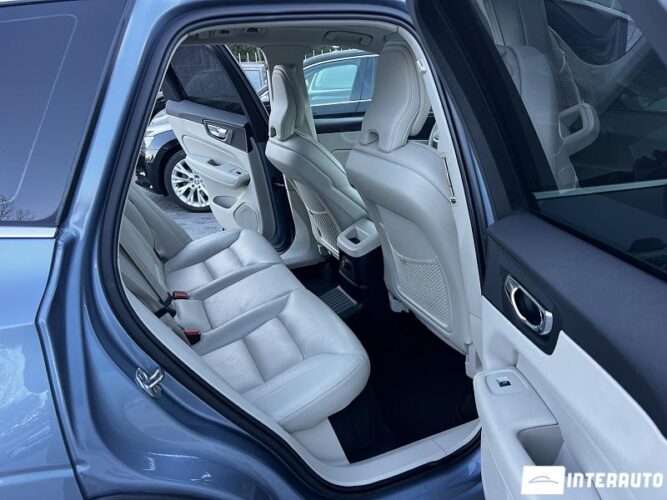 Volvo XC 60 51 interauto-car