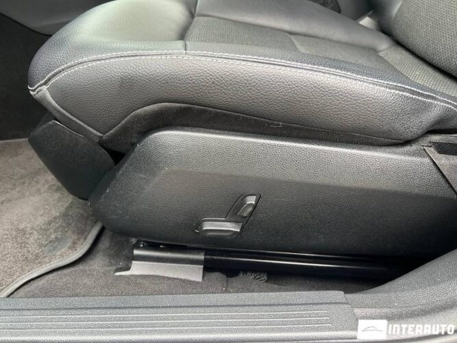 Mercedes E 250 48 interauto-car